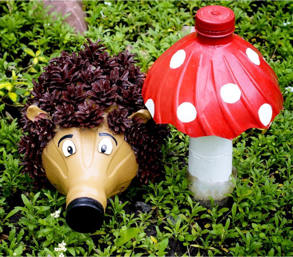 giocattoli per bambini con bottiglie di plastica