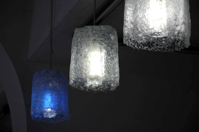 illuminazione con bottiglie di plastica